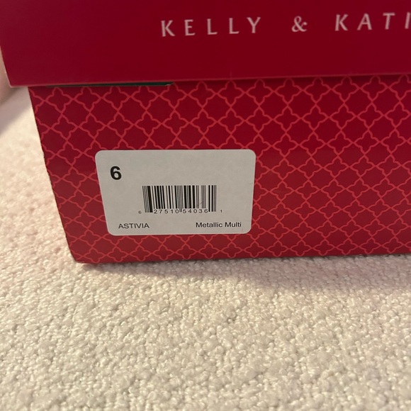 Kelly & Katie Glittering Silver Heels - Picture 3 of 6